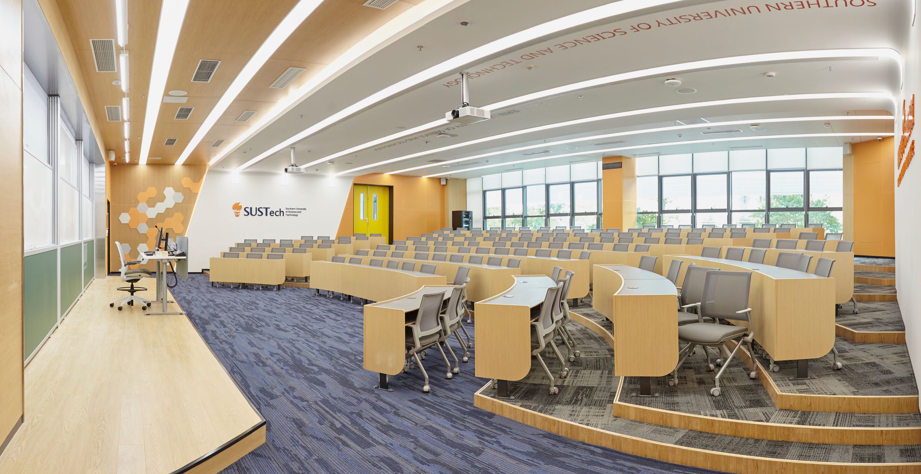 深圳某高校智慧教室